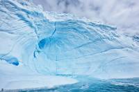 Оказывается, даже в ледниках Антарктиды можно увидеть нечто прекрасное и завораживающее