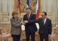 Встреча Порошенко, Олланда и Меркель в формате тет-а-тет завершилась. Совместного заявления не будет