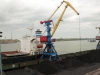 Приватизация прибыльных портов угрожает госбезопасности Украины /Тягнибок/
