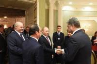 Стала ясна схема переговоров в Минске. Лидеры стран «нормандской четверки» опять уединились