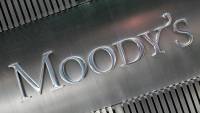 Moody’s понизило кредитный рейтинг России до спекулятивного уровня с негативным прогнозом