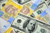 Официальный курс гривны к доллару укрепился на 2,25 грн.