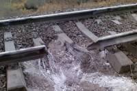 На Луганщине под составом с углем взорвали железнодорожную колею