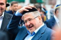 Коломойский уехал в США