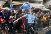 Сумасшедший Новый год в Таиланде не жалеет даже полицейских