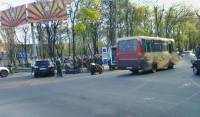 Боевики устроили очередное ДТП со стрельбой в центре Донецка