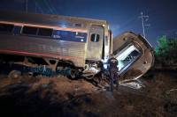 В США с рельсов сошел пассажирский поезд. Погибли 5 человек, еще 50 – ранены