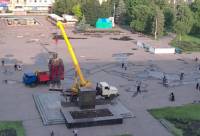 Страшный сон «ватника» стал явью: «Правый сектор» в Славянске демонтировал памятник Ленину и решил продать его с аукциона