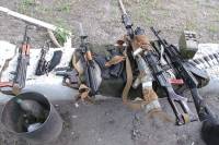 На блокпосту на Луганщине правоохранители задержали джип, доверху набитый оружием