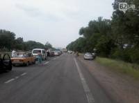 Желающие покинуть «Донецкую народную республику» создали многокилометровую пробку на линии разграничения