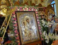 К 7 чудотворным иконам, которые прибыли в Киев, добавилась Троеручица-Бердянская