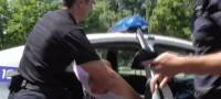 В Киеве мужчина бросался на проезжающие мимо автомобили