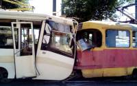 В Харькове не разминулись два трамвая