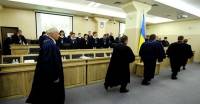 ВАСУ отказался обязать Порошенко объявить военное положение