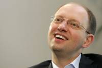 Через 10 лет Украина сможет полностью обеспечивать себя газом /Яценюк/