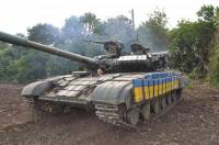 В Сети появилось видео, как украинские танки уходят из зоны АТО