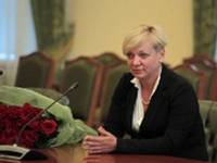 Гонтарева рассказала о планах начать выплату дивидендов по валютным вкладам за 2014 год