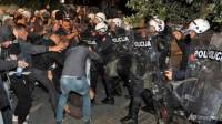 Тысячи жителей Черногории требуют отставки премьер-министра