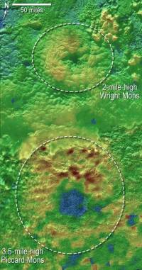 Ученые обнаружили на Плутоне два ледяных вулкана
