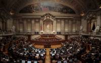 Парламент Португалии отправил правительство в отставку через 11 дней после назначения