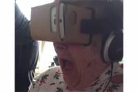 Видео со старушкой, открывшей для себя виртуальную реальность, порвало Интернет