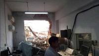 В Китае, чтобы построить дорогу снесли работающую больницу