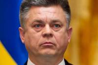 Бывший министр обороны Украины, сбежавший в Россию, судится с самым честным в мире СМИ