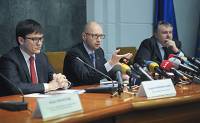 Яценюк: Российская транзитная блокада Украины провалилась