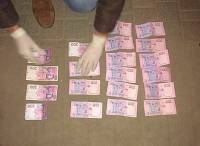 На Ивано-Франковщине работник исполнительной службы попался на взятке