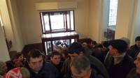 Активисты ворвались в здание Минюста, требуя арестовать счет Сбербанка России