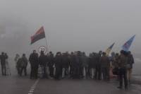 Российские фуры теперь блокируют и на Харьковщине