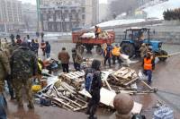 На Майдане демонтировали последнюю палатку