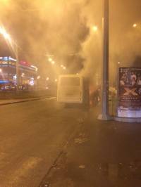 В Харькове, едва заведясь, загорелась маршрутка, набитая пассажирами