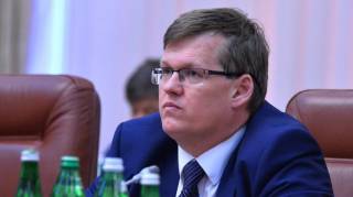 Разблокирование судом пенсионного счета Азарова не означает начисления ему пенсии /Розенко/