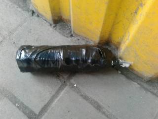 В Киеве бросили самодельную бомбу в магазин детской одежды