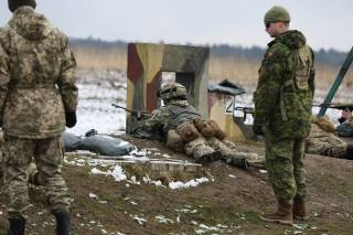 Украинские и канадские военные постреляли вместе на Яворовском полигоне