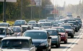 В пунктах пропуска на западной границе Украины в очередях стоят более 600 автомобилей
