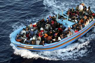 Береговая охрана Италии спасла 2400 мигрантов