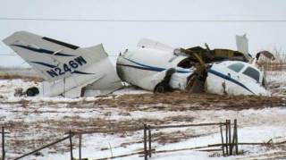 В Канаде в авиакатастрофе погиб экс-министр транспорта с семьей