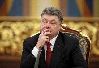 Порошенко прекратил полномочия ряда военно-гражданских администраций на Донбассе
