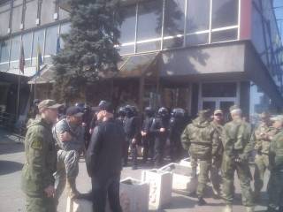 В центре Киева полиция провела спецоперацию по освобождению гостиницы от неких бойцов АТО