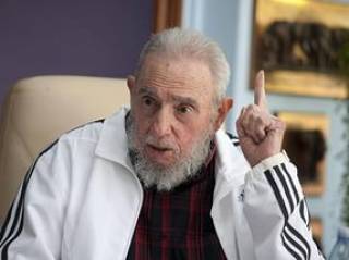 Впервые с лета 2015 года Фидель Кастро появился на публике
