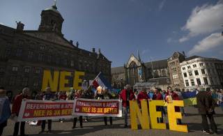 Голландский референдум по Украине вызвал резонанс во всей Европе