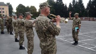 Оркестр Нацгвардии Украины исполнил хит про «лабутены»
