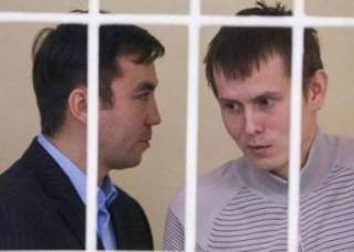 Российские спецназовцы Александров и Ерофеев доставлены в суд в бронежилетах и шлемах