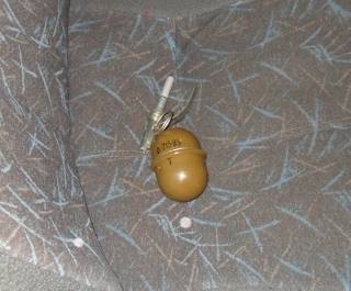 Таксист, попавшийся на гранате в салоне автомобиля, объяснил, что во всем виноват пассажир