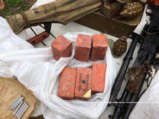 На Донетчине нашли очередной тайник с боеприпасами для диверсантов из ДНР