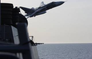 США опубликовали фотографии полета российского Су-24 над кораблем «Дональд Кук» в Балтийском море