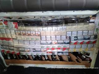 На КПП в Донецкой области обнаружили в двух автомобилях контрабанду и… литр ртути