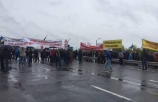 На Волыни заблокирована международная трасса, активисты требуют отставки главы ГФС